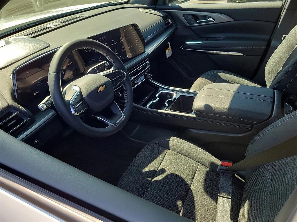 new 2026 Chevrolet Traverse car, priced at $42,820