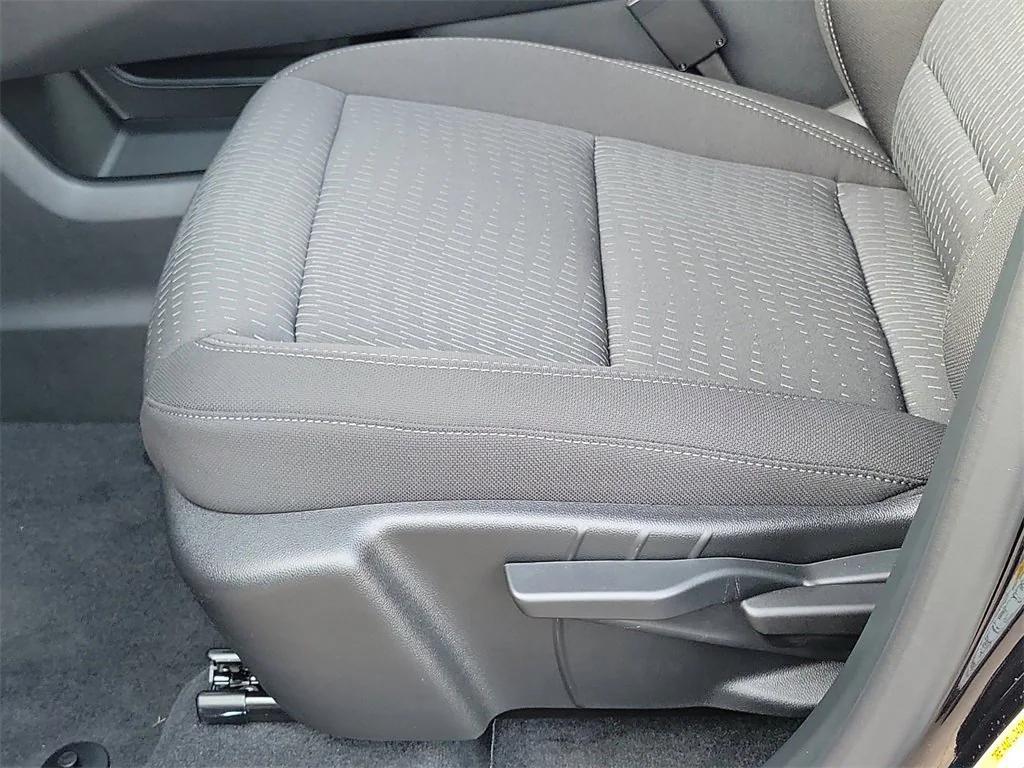 new 2026 Chevrolet Equinox car, priced at $31,540