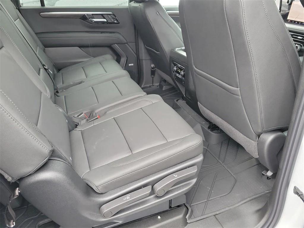 new 2026 Chevrolet Suburban car, priced at $73,370