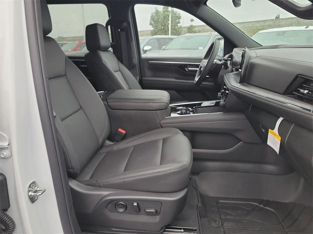 new 2026 Chevrolet Suburban car, priced at $73,370