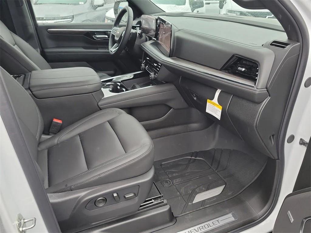new 2026 Chevrolet Suburban car, priced at $73,370