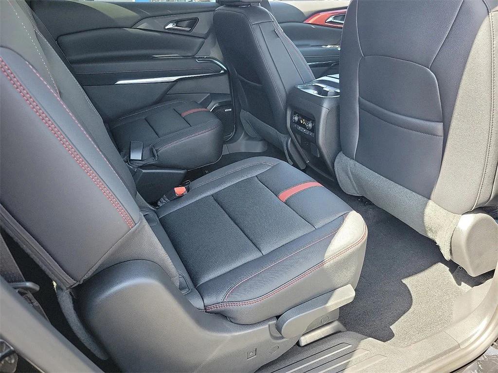new 2026 Chevrolet Traverse car, priced at $57,719