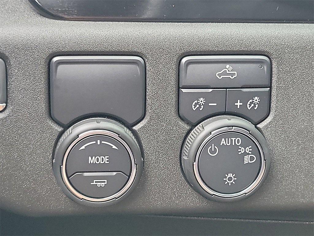 used 2025 Chevrolet Silverado 1500 car, priced at $42,995