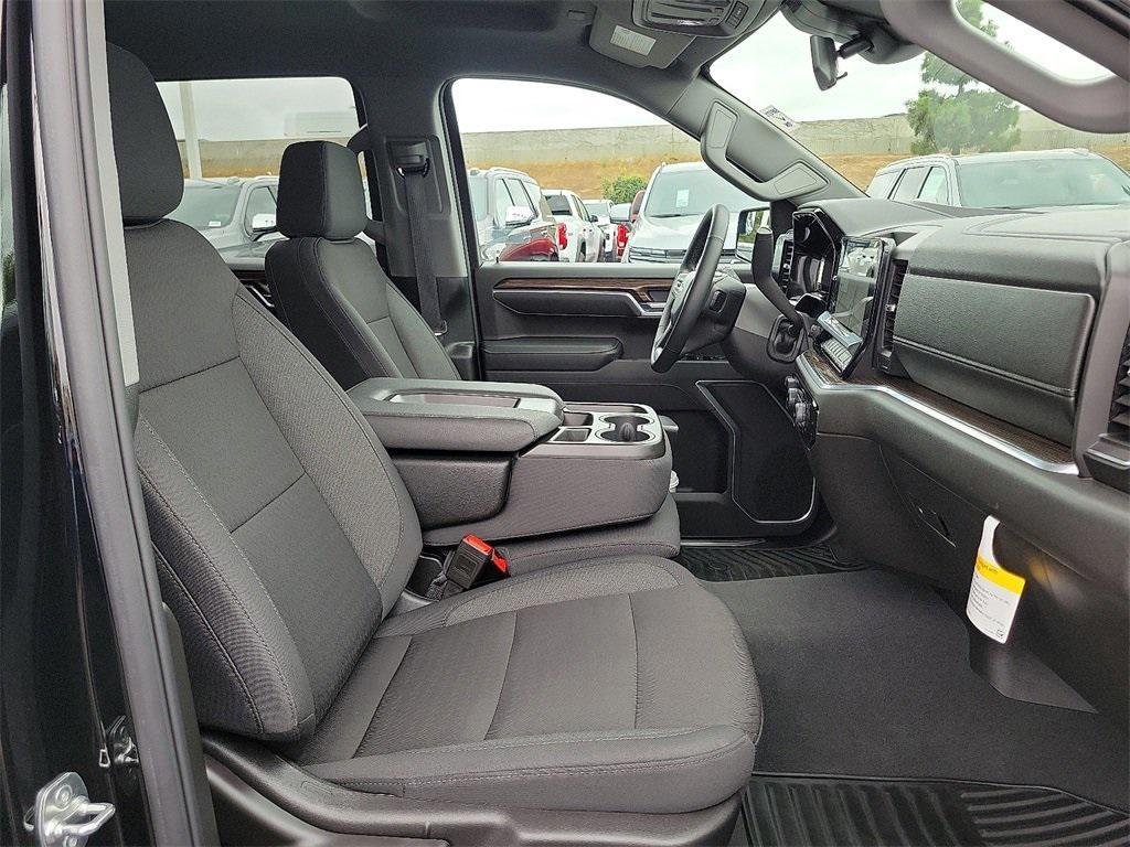 used 2025 Chevrolet Silverado 1500 car, priced at $42,995