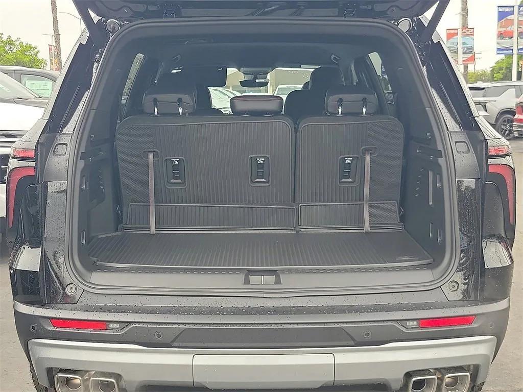 new 2026 Chevrolet Traverse car, priced at $56,804