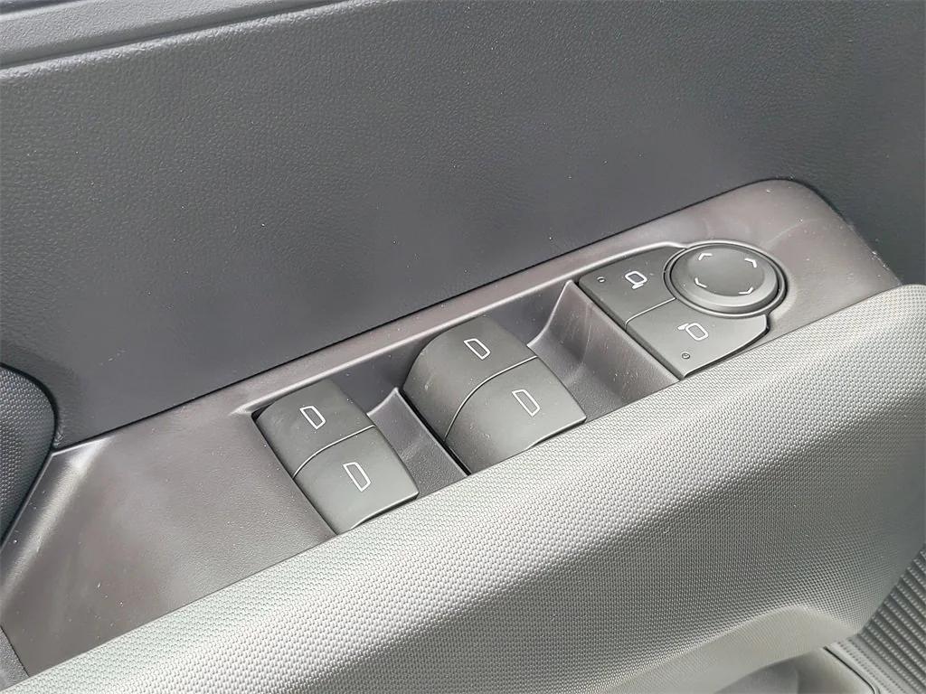 new 2026 Chevrolet Colorado car, priced at $33,745