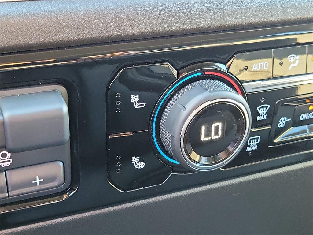 used 2025 Chevrolet Silverado 1500 car, priced at $43,995