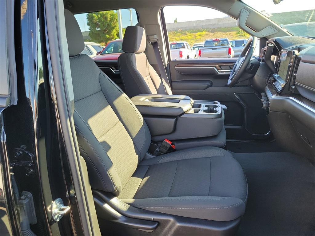 used 2025 Chevrolet Silverado 1500 car, priced at $43,995