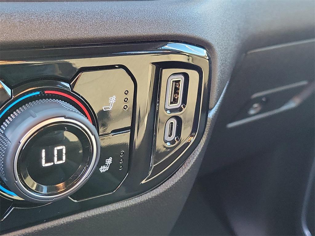 used 2025 Chevrolet Silverado 1500 car, priced at $43,995