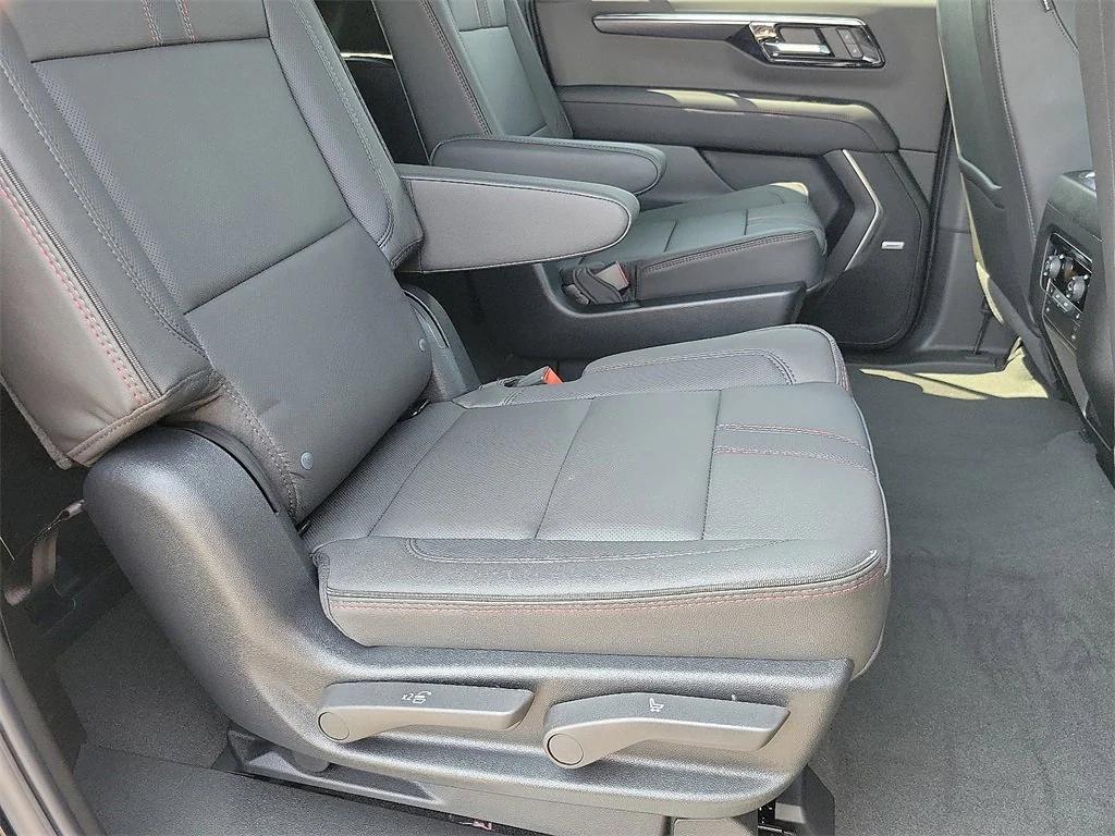 new 2026 Chevrolet Suburban car, priced at $76,625