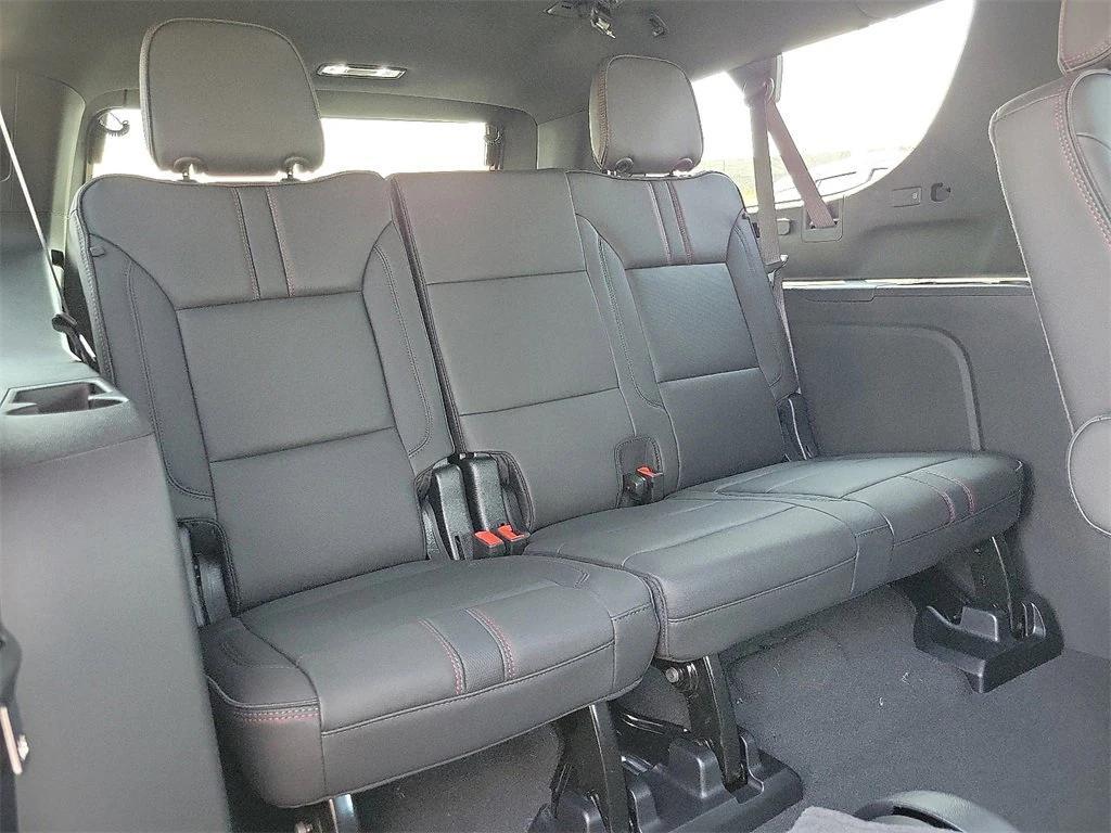 new 2026 Chevrolet Suburban car, priced at $76,625