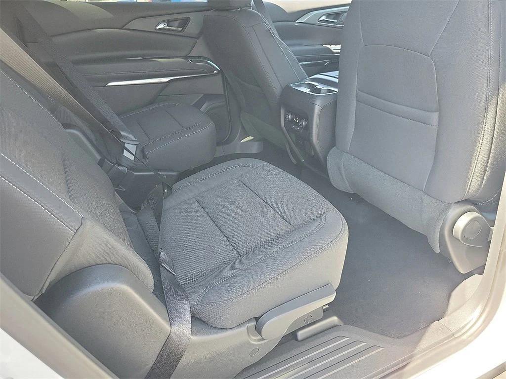 new 2026 Chevrolet Traverse car, priced at $44,045