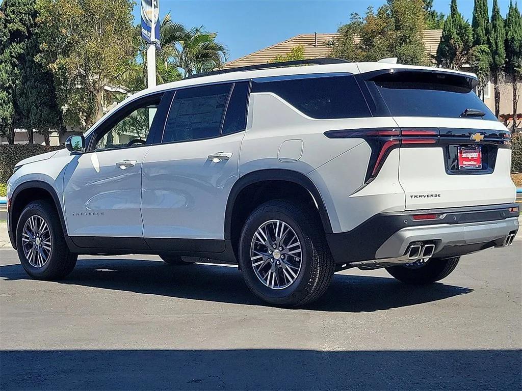 new 2026 Chevrolet Traverse car, priced at $44,045