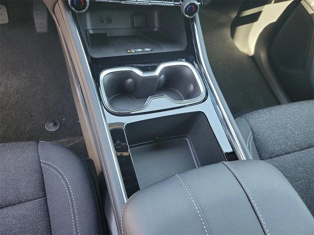 new 2026 Chevrolet Traverse car, priced at $44,045