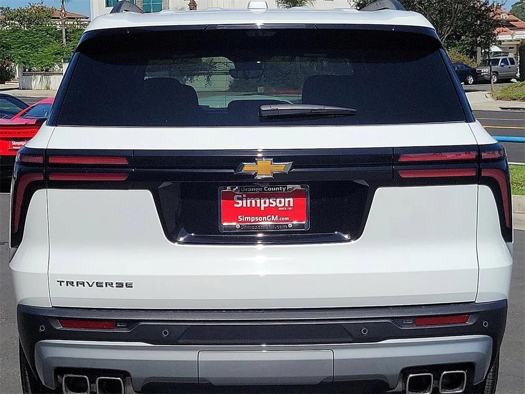 new 2026 Chevrolet Traverse car, priced at $44,045