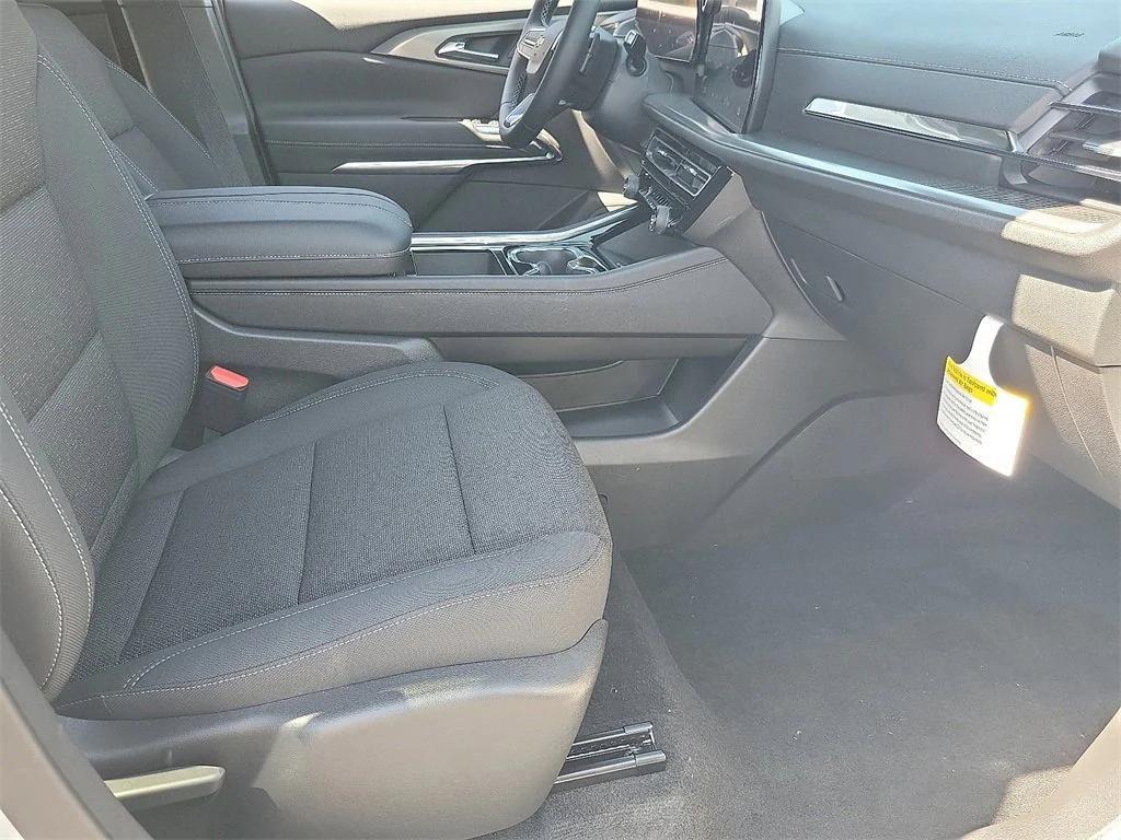 new 2026 Chevrolet Traverse car, priced at $44,045