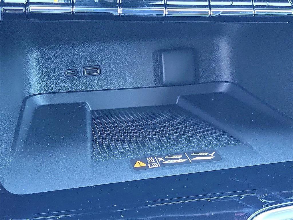 new 2026 Chevrolet Traverse car, priced at $44,045