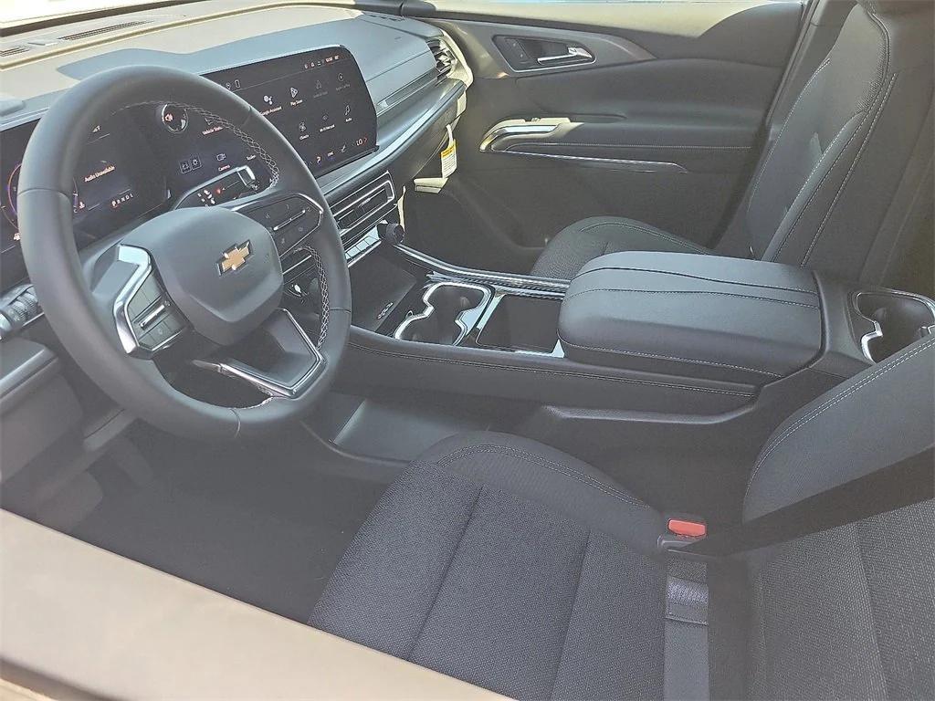 new 2026 Chevrolet Traverse car, priced at $44,045