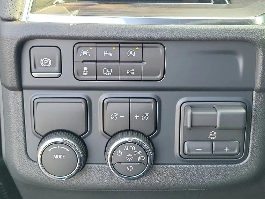 new 2026 Chevrolet Suburban car, priced at $83,930