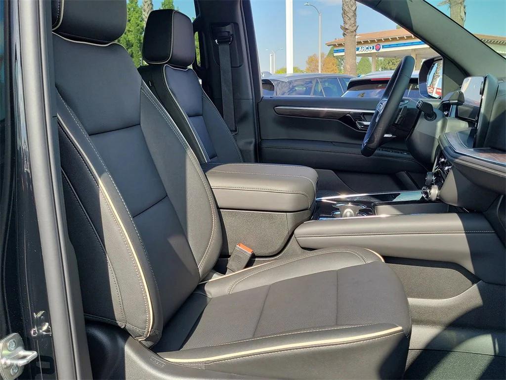 new 2026 Chevrolet Suburban car, priced at $83,930