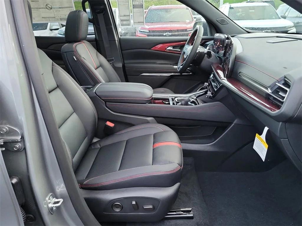 new 2026 Chevrolet Traverse car, priced at $59,290