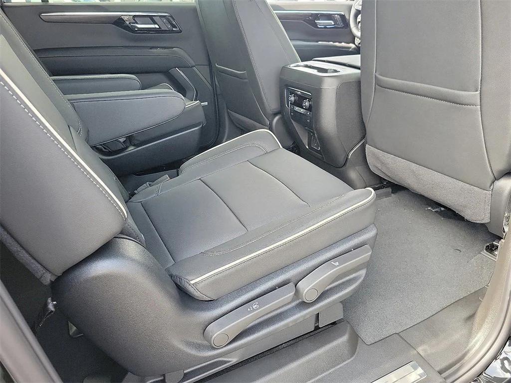 new 2026 Chevrolet Suburban car, priced at $83,930