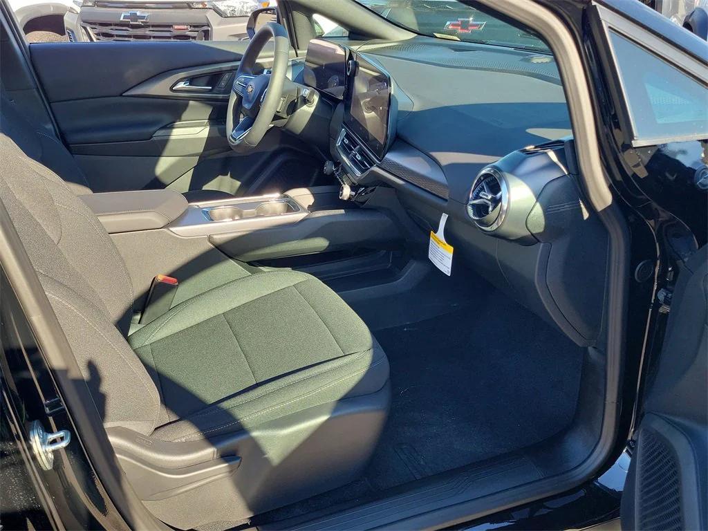 new 2026 Chevrolet Equinox EV car, priced at $35,270