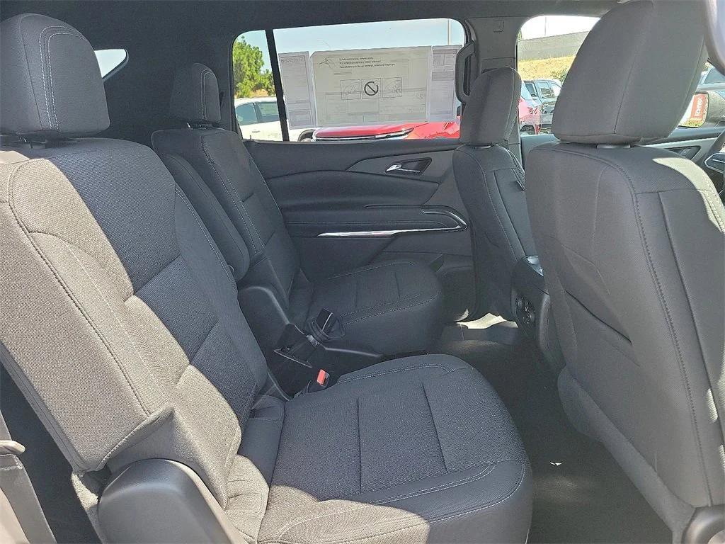 new 2026 Chevrolet Traverse car, priced at $42,820