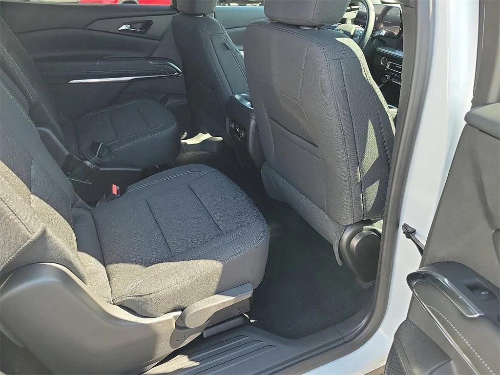 new 2026 Chevrolet Traverse car, priced at $42,820