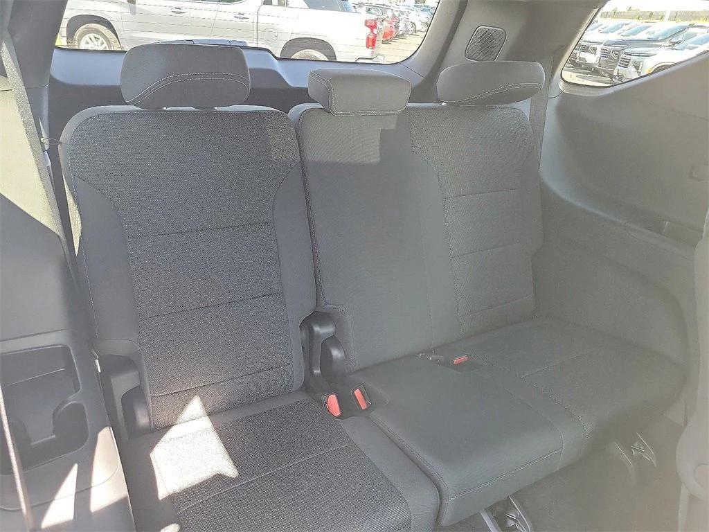 new 2026 Chevrolet Traverse car, priced at $42,820