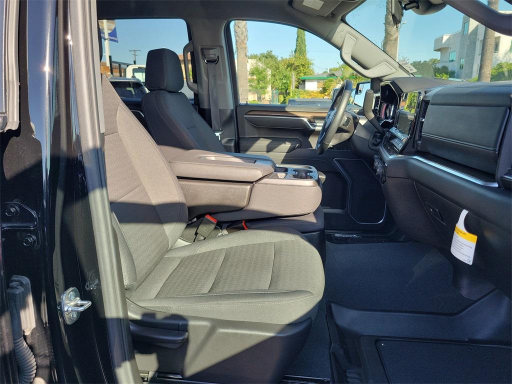 used 2025 Chevrolet Silverado 1500 car, priced at $46,637