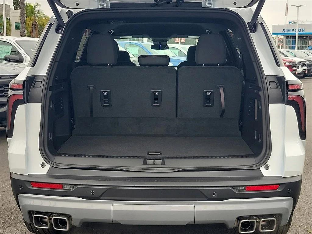 new 2026 Chevrolet Traverse car, priced at $42,820