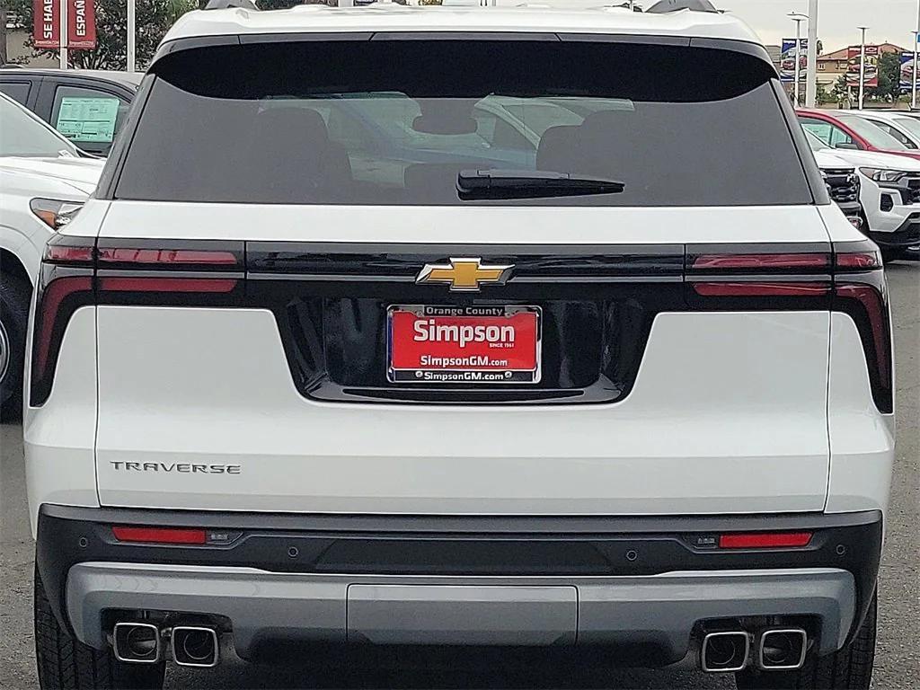 new 2026 Chevrolet Traverse car, priced at $42,820