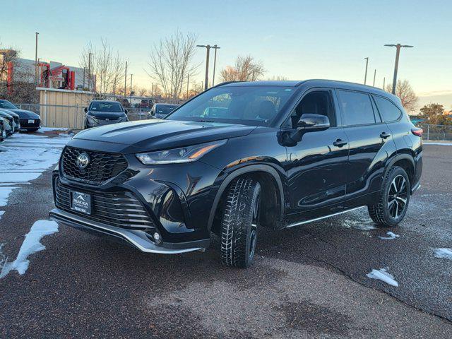 used 2022 Toyota Highlander car, priced at $38,787