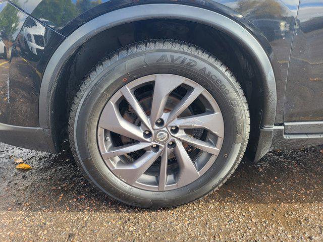 used 2016 Nissan Rogue car, priced at $11,787
