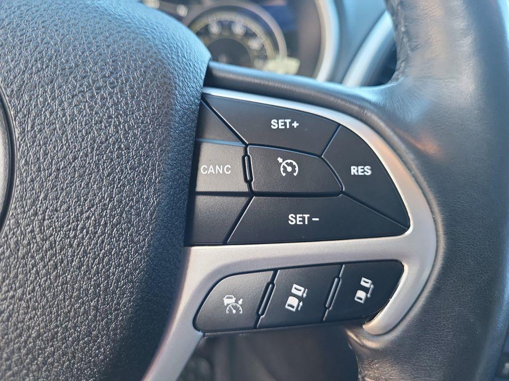 used 2018 Jeep Cherokee car, priced at $14,787