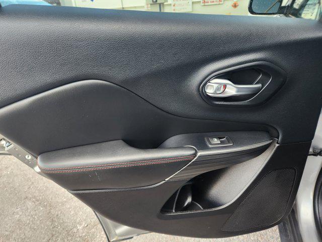 used 2015 Jeep Cherokee car, priced at $12,776