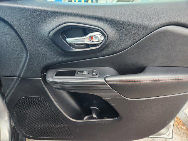 used 2015 Jeep Cherokee car, priced at $12,776