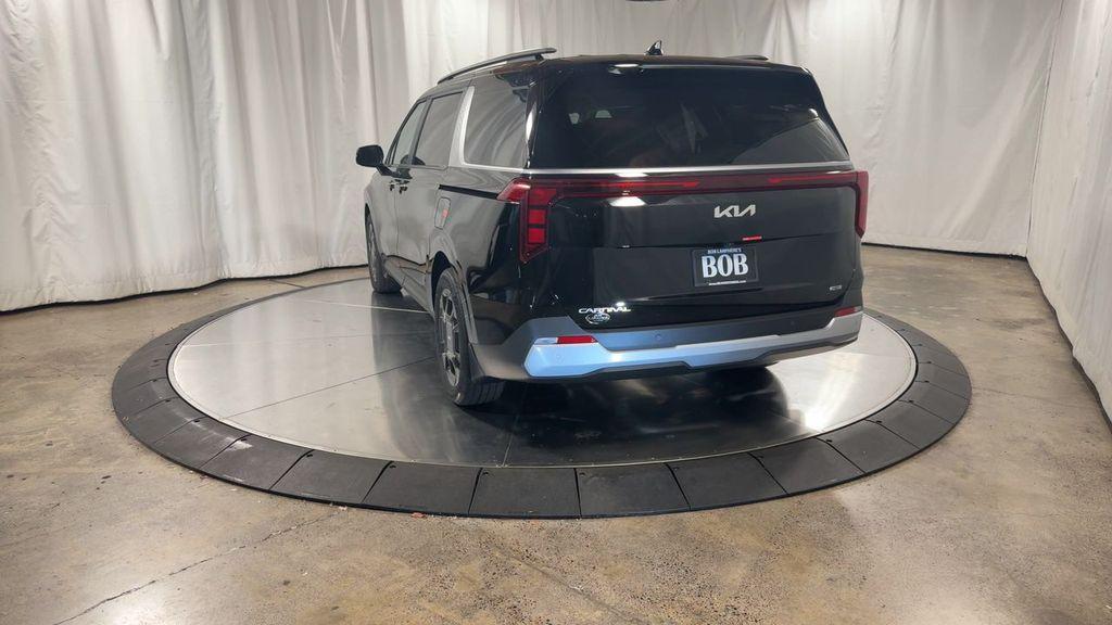 new 2026 Kia Carnival Hybrid car, priced at $44,852