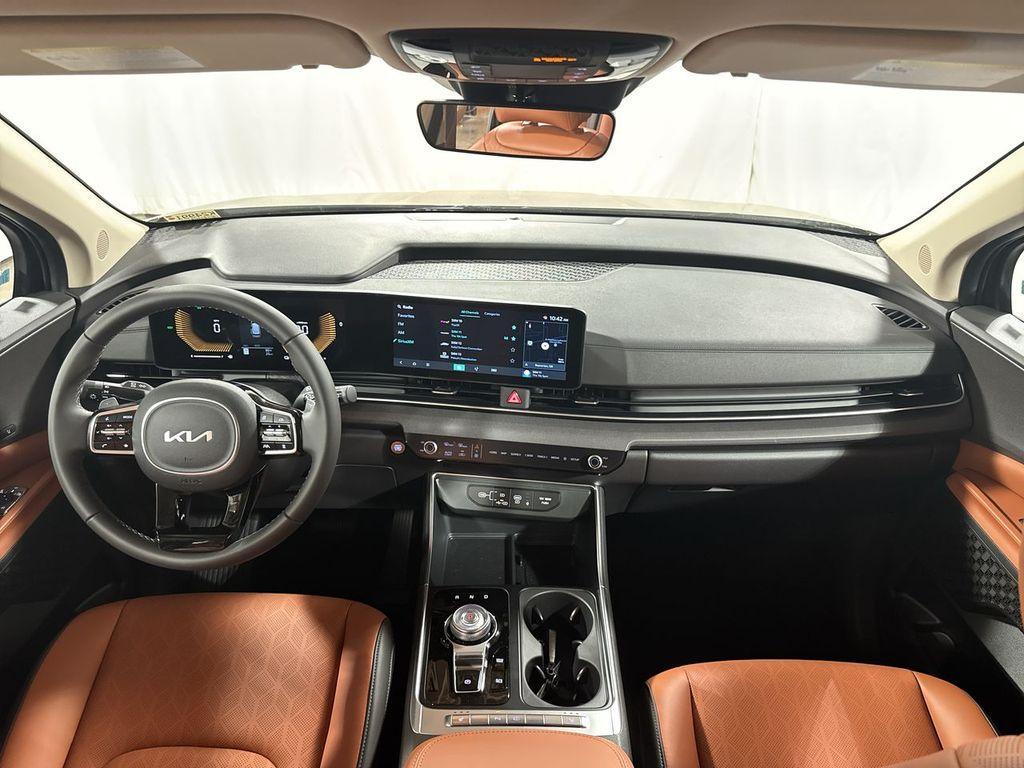 new 2026 Kia Carnival Hybrid car, priced at $44,852