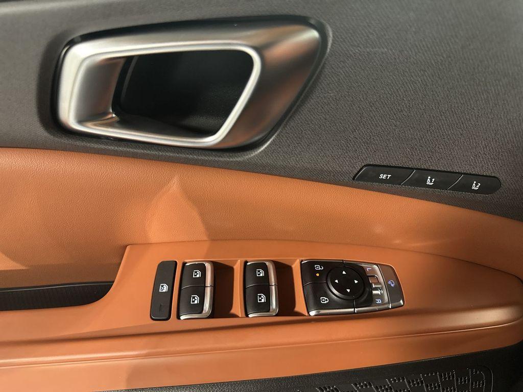 new 2026 Kia Carnival Hybrid car, priced at $44,852