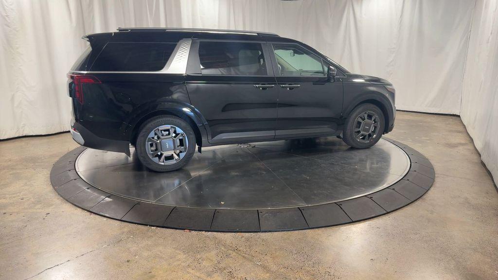 new 2026 Kia Carnival Hybrid car, priced at $44,852