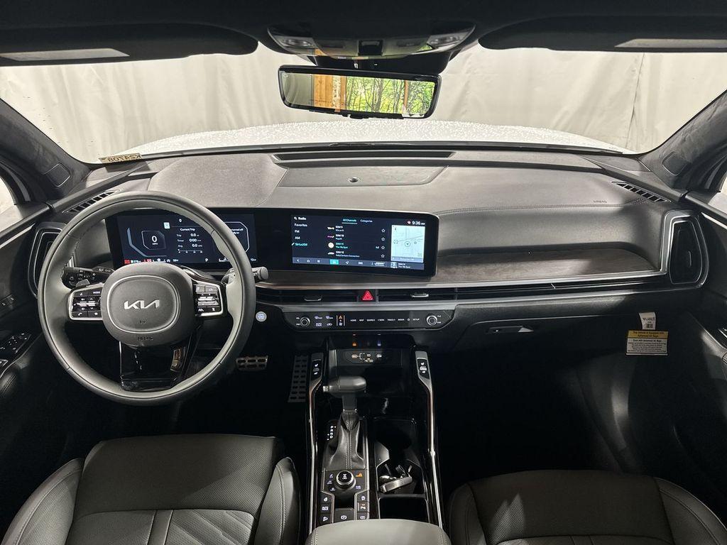 new 2025 Kia Sorento car, priced at $47,621