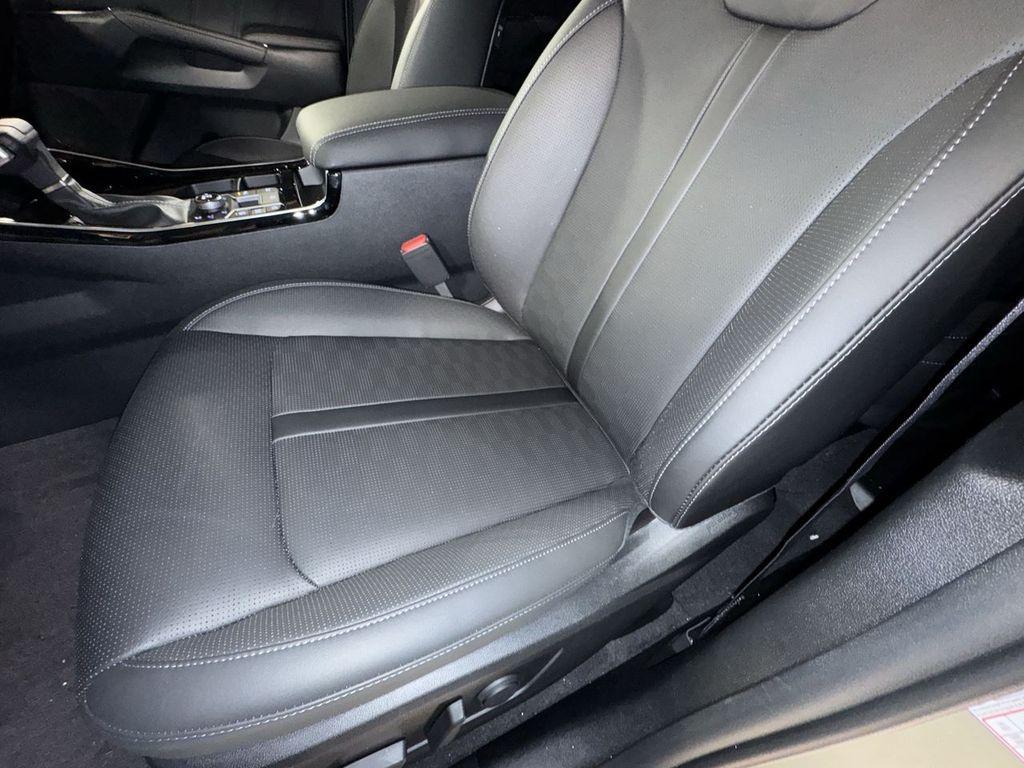 new 2025 Kia Sorento car, priced at $42,994