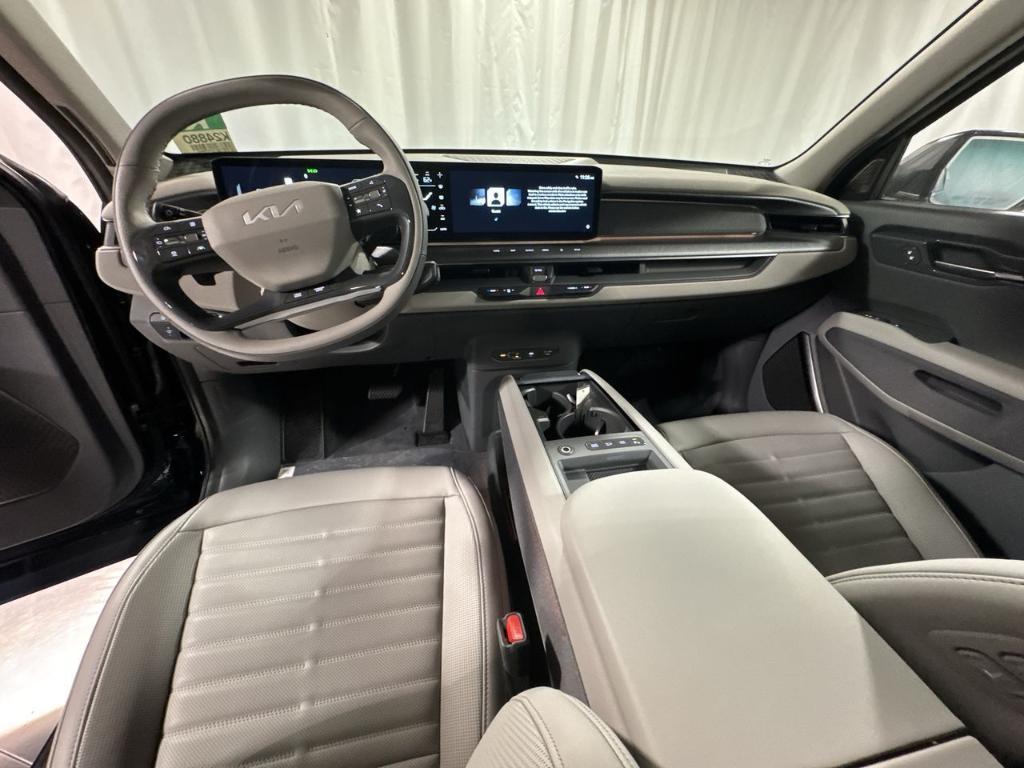 new 2026 Kia EV9 car, priced at $63,778