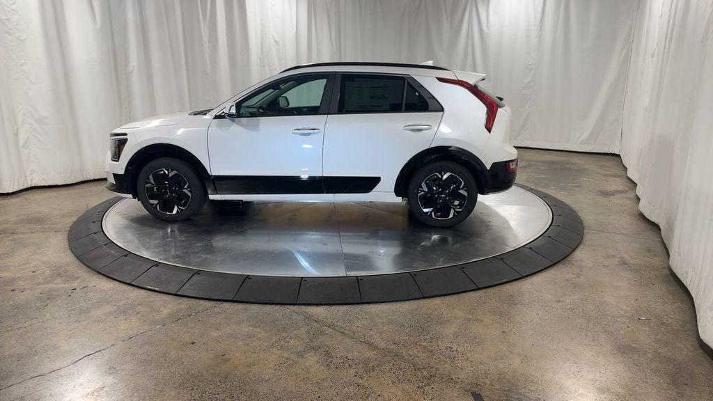 new 2025 Kia Niro EV car, priced at $38,570