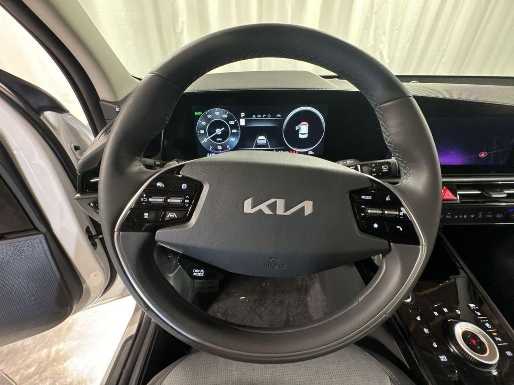 new 2025 Kia Niro EV car, priced at $38,570