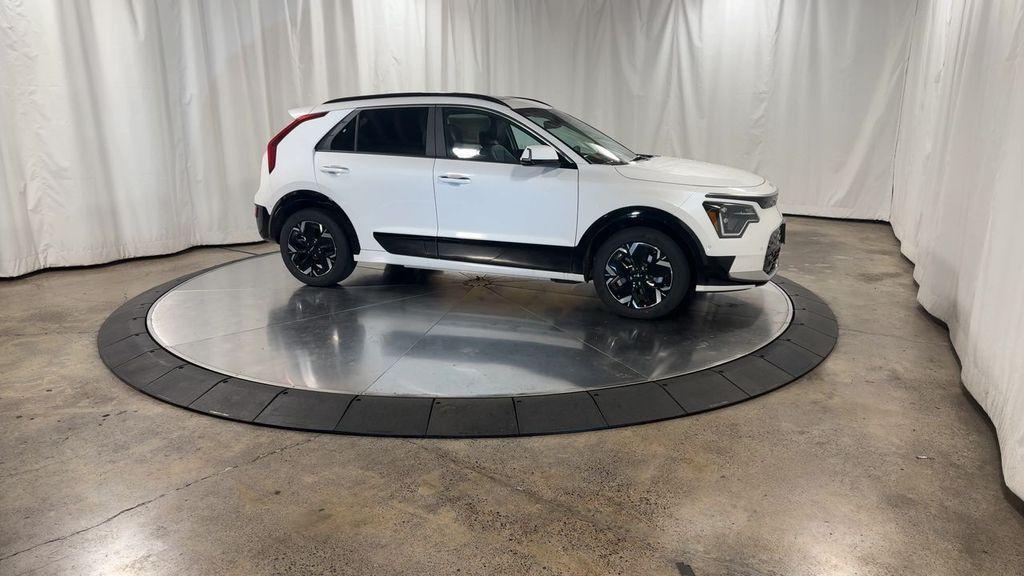 new 2025 Kia Niro EV car, priced at $38,570