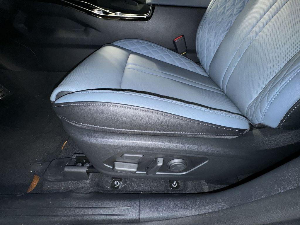 new 2025 Kia Sorento Hybrid car, priced at $47,971