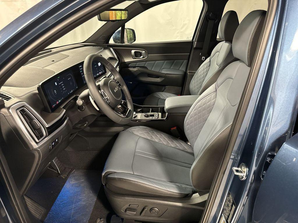 new 2025 Kia Sorento Hybrid car, priced at $47,971